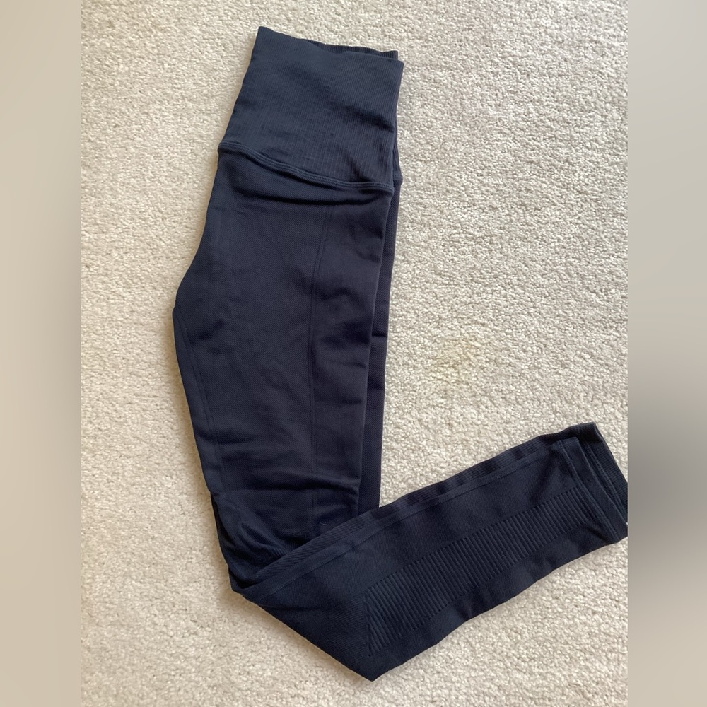 Avocado/Avomuse Navy Leggings (DONATING 7/1)